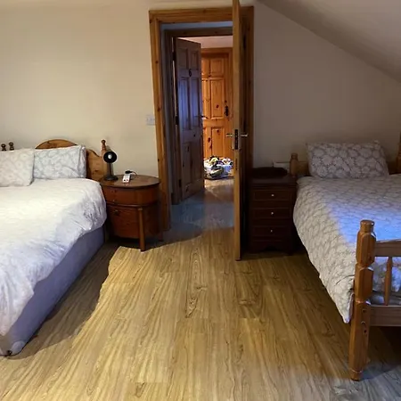 Pensjonat Doughlasha House V93rx64 Fossa