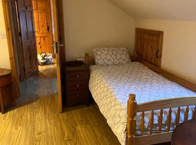 Doughlasha House V93rx64